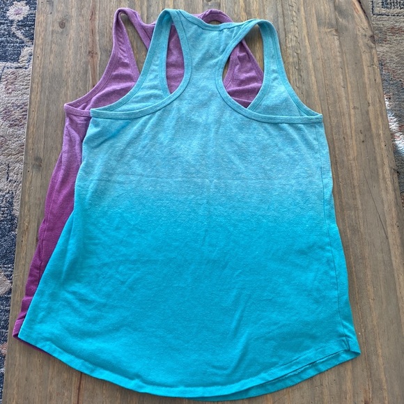 2 Nike racerback ombré tanks size small. T102 - Picture 7 of 9